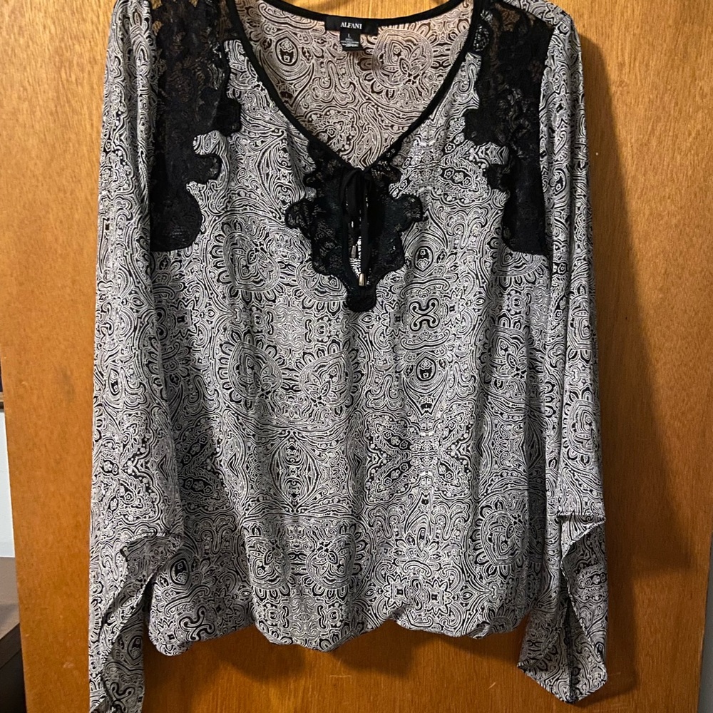 Black and white paisley top